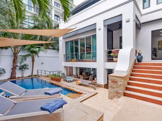 For rent and for sale 5 bedrooms house in Bang Lamung, Chonburi