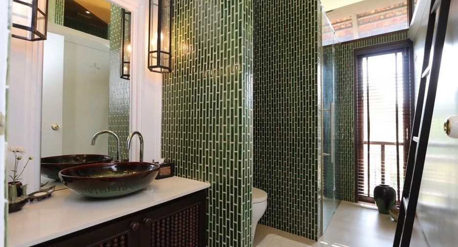 For sale 5 bedrooms villa in Hang Dong, Chiang Mai