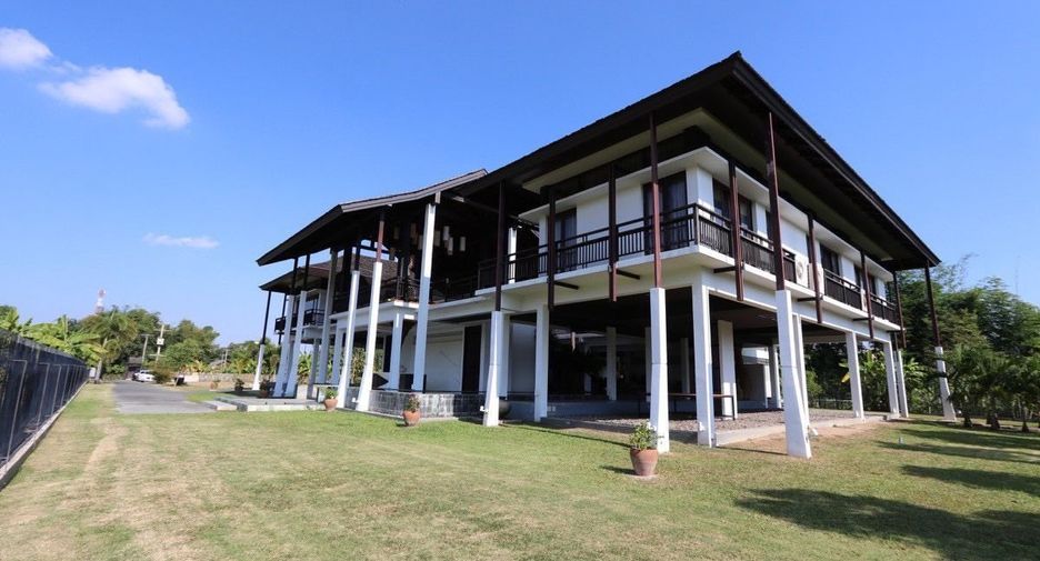 For sale 5 bedrooms villa in Hang Dong, Chiang Mai