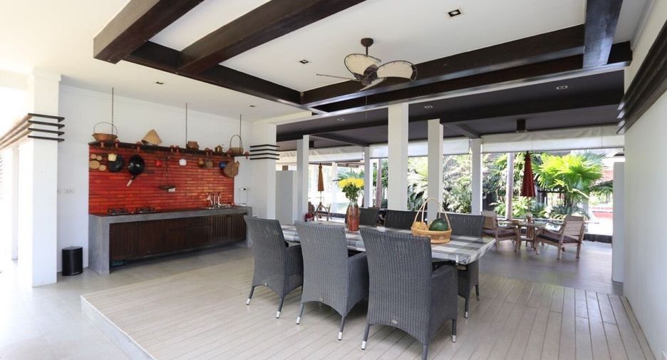 For sale 5 bedrooms villa in Hang Dong, Chiang Mai