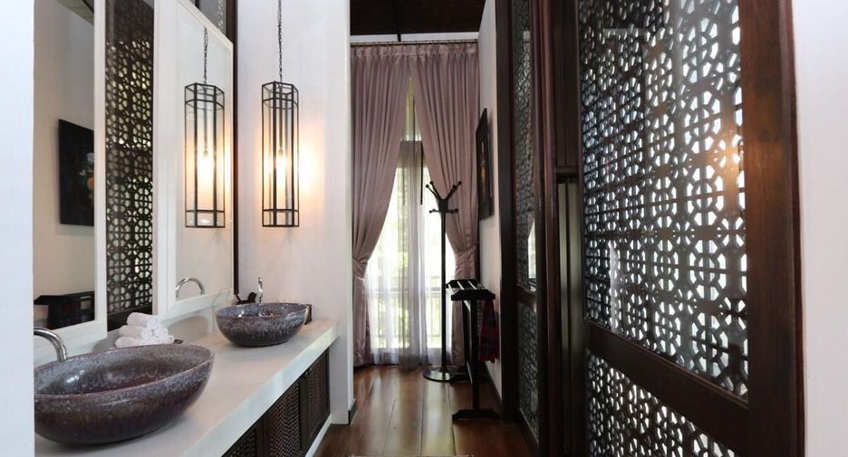 For sale 5 bedrooms villa in Hang Dong, Chiang Mai