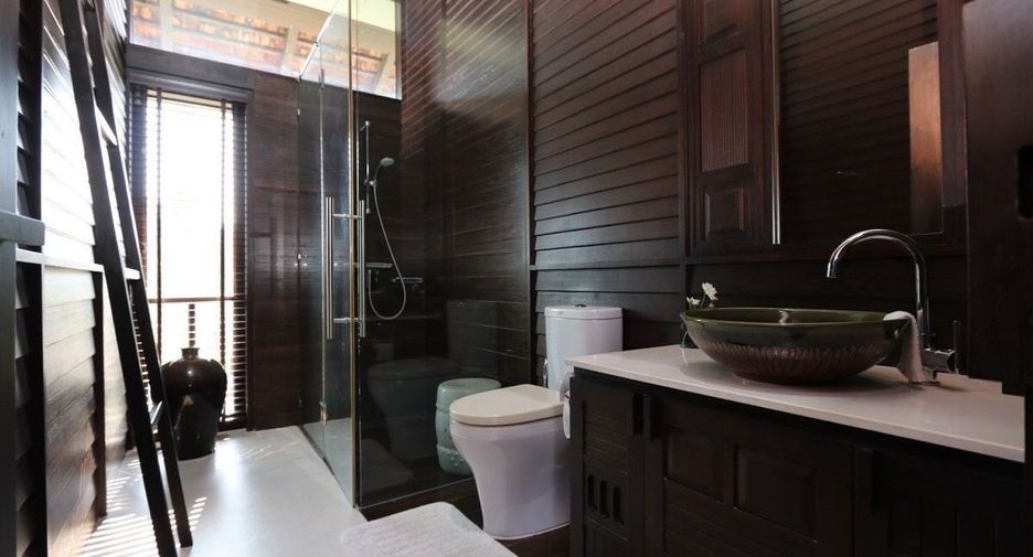 For sale 5 bedrooms villa in Hang Dong, Chiang Mai