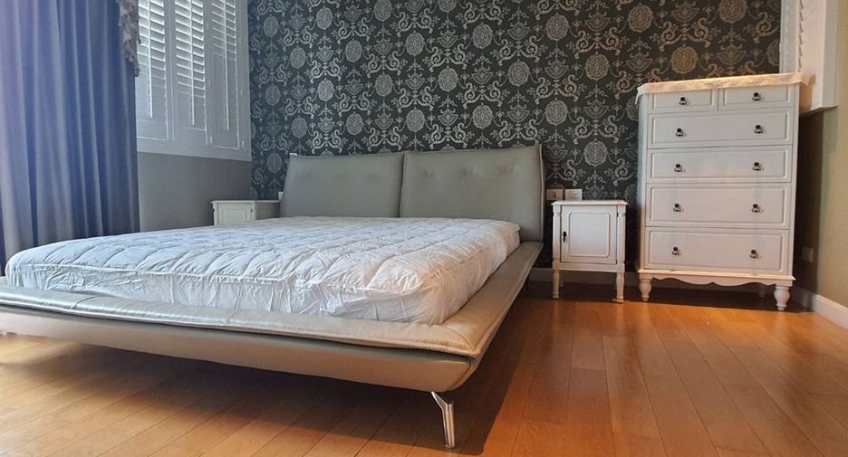 For rent and for sale 3 bedrooms condo in Watthana, Bangkok