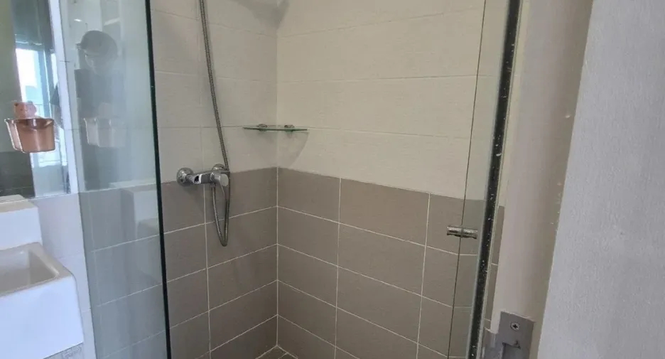 For rent studio condo in Bang Rak, Bangkok