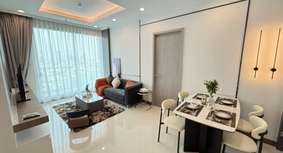 For rent 2 bedrooms condo in Watthana, Bangkok