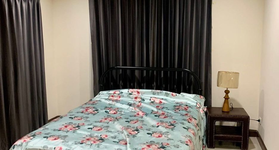 For rent 3 bedrooms house in Khan Na Yao, Bangkok