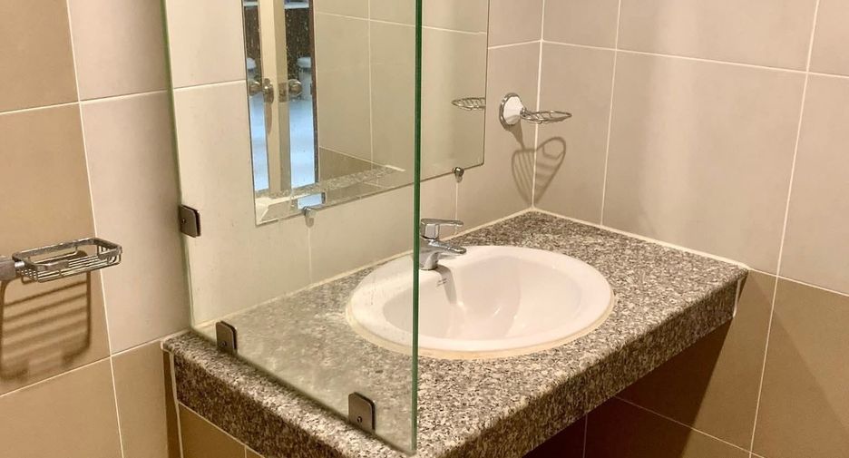 For rent 3 bedrooms house in Khan Na Yao, Bangkok