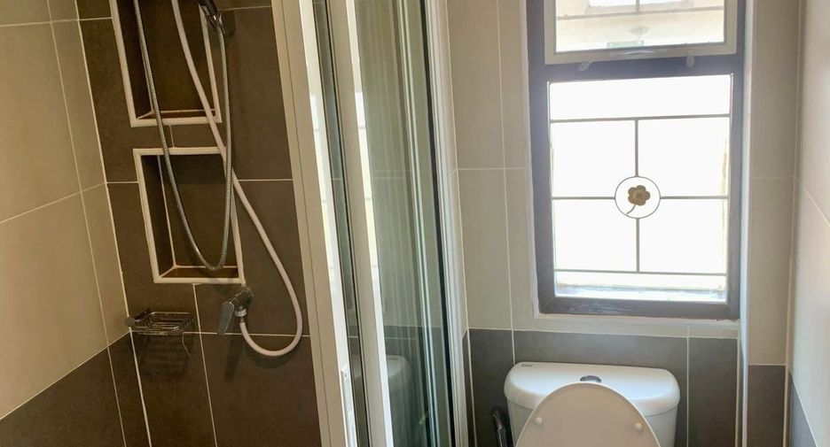 For rent 3 bedrooms house in Khan Na Yao, Bangkok