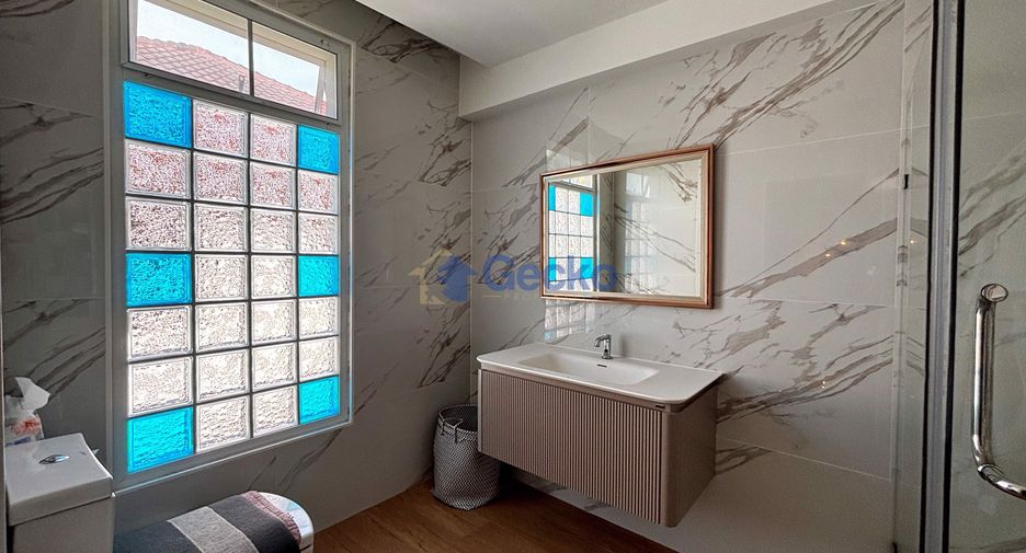 Casa en venta de 4 habitaciones en East Pattaya, Pattaya