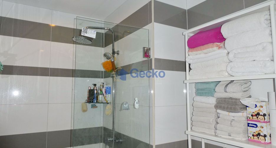 For sale 2 bedrooms condo in Pratumnak, Pattaya