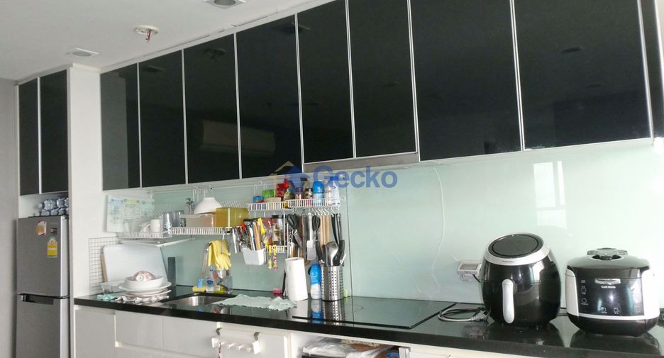 For sale 2 bedrooms condo in Pratumnak, Pattaya