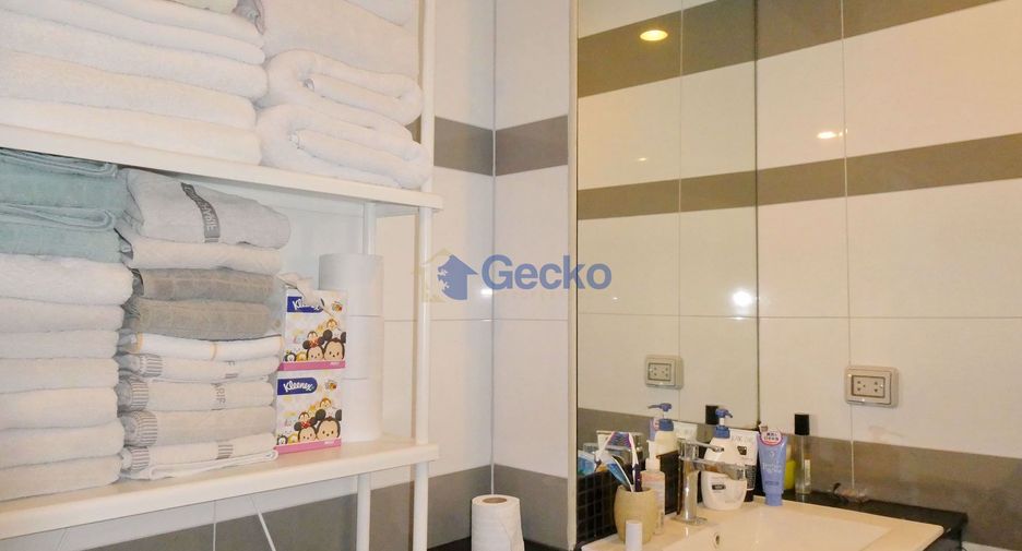 For sale 2 bedrooms condo in Pratumnak, Pattaya