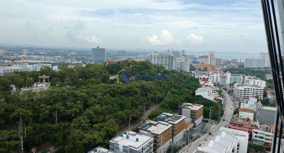 For sale 2 bedrooms condo in Pratumnak, Pattaya