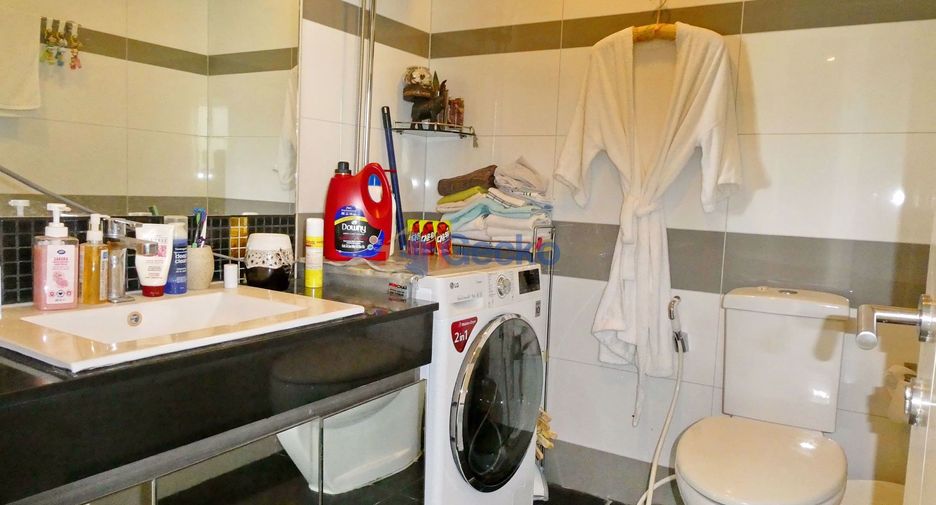 For sale 2 bedrooms condo in Pratumnak, Pattaya