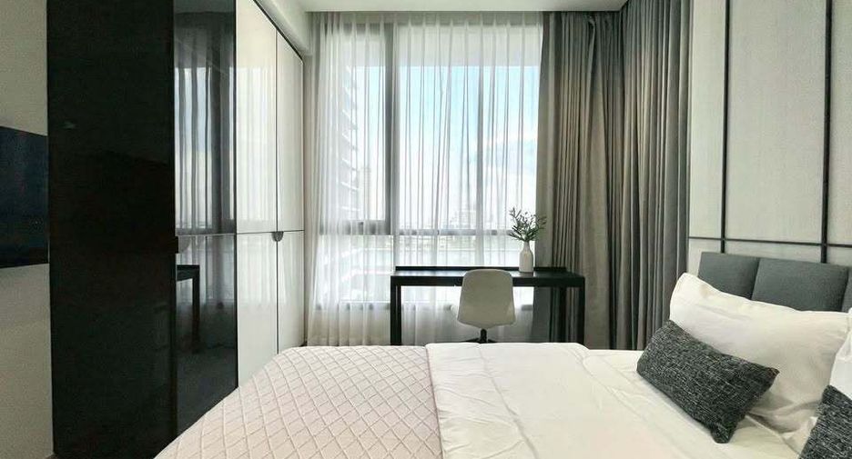 For rent 2 bedrooms condo in Khlong San, Bangkok