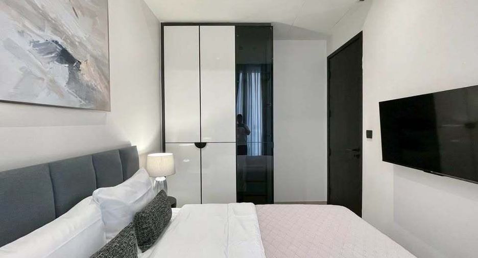 For rent 2 bedrooms condo in Khlong San, Bangkok