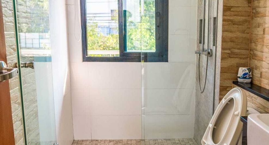 À vendre et à louer 3 chambres villa à Mueang Phuket, Phuket