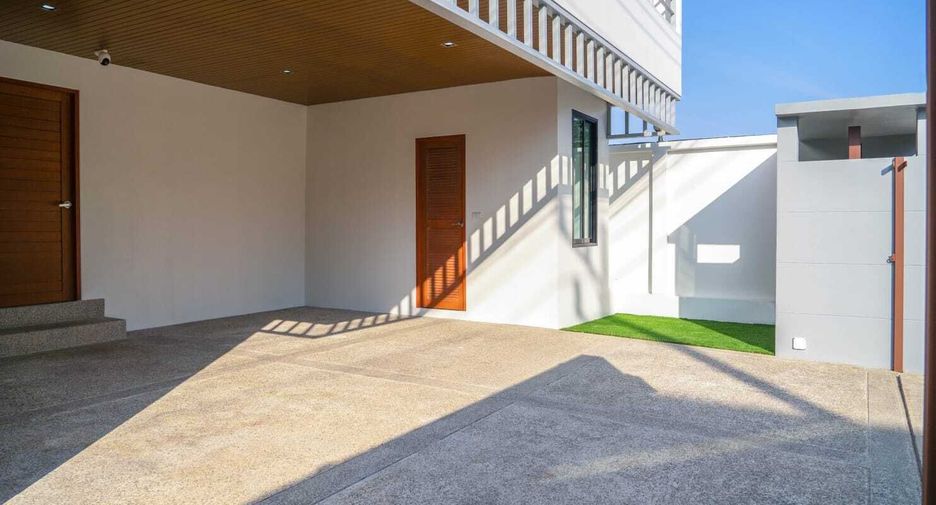 À vendre et à louer 3 chambres villa à Mueang Phuket, Phuket