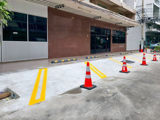 出租 商业空间 在 Khlong Toei, 曼谷