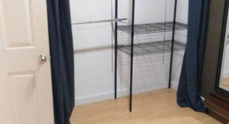 For rent 3 bedrooms townhouse in Lat Krabang, Bangkok