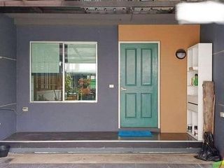 For rent 3 bedrooms townhouse in Lat Krabang, Bangkok