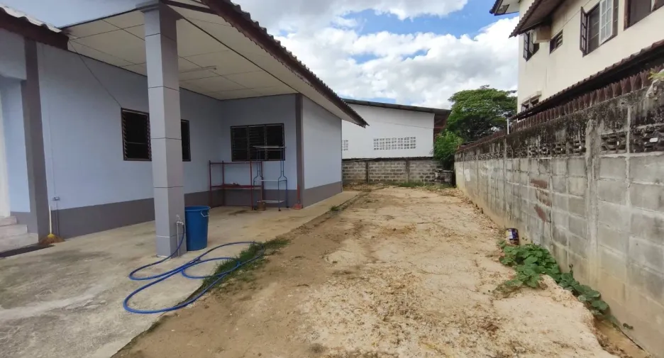 For rent 2 bedrooms house in Saraphi, Chiang Mai