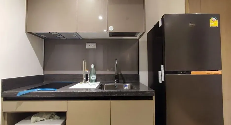 For rent 1 bed condo in Huai Khwang, Bangkok