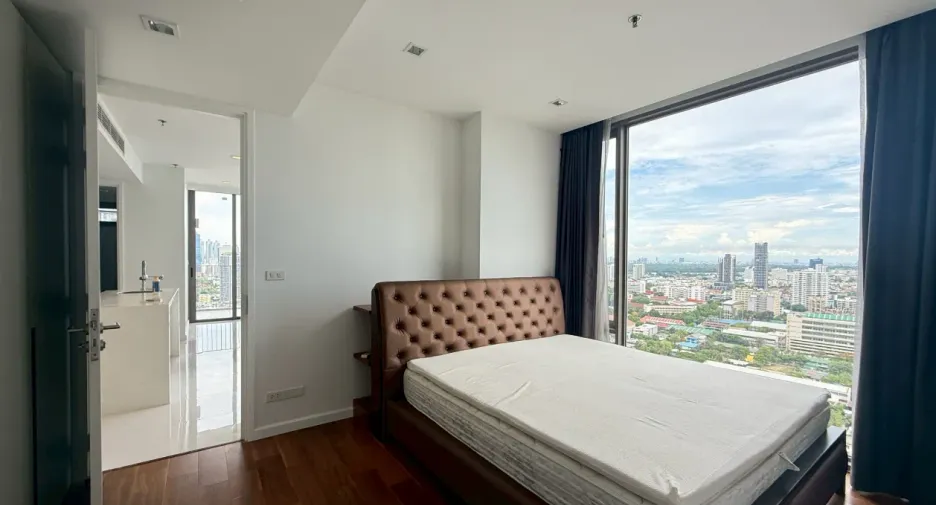 For rent 2 bedrooms condo in Sathon, Bangkok