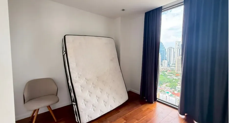 For rent 2 bedrooms condo in Sathon, Bangkok