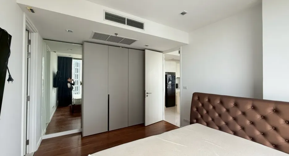 For rent 2 bedrooms condo in Sathon, Bangkok