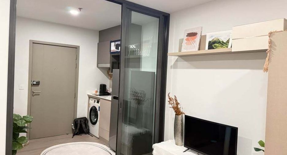 For rent studio condo in Khlong Toei, Bangkok