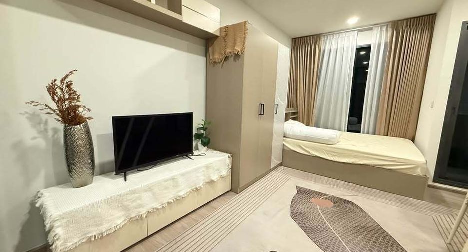 For rent studio condo in Khlong Toei, Bangkok