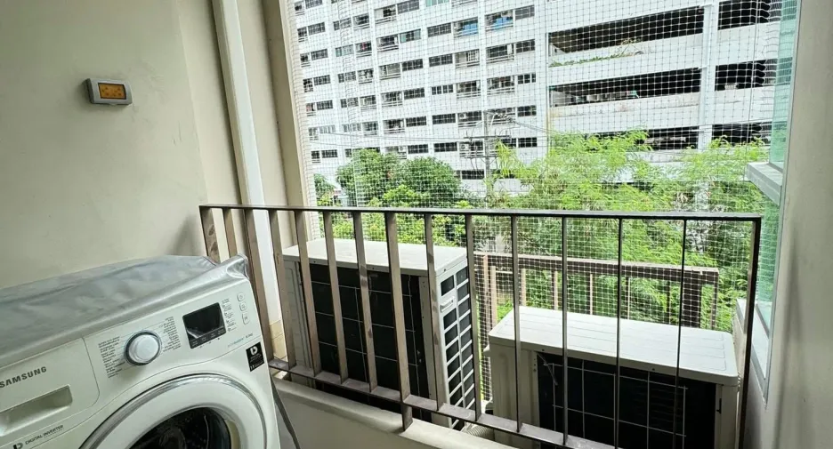 For rent 1 bed condo in Watthana, Bangkok