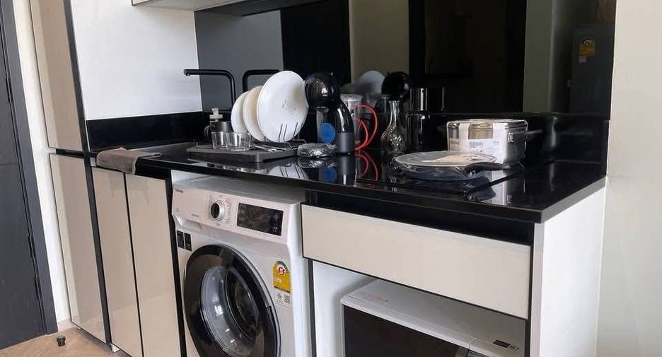 For rent studio condo in Khlong San, Bangkok