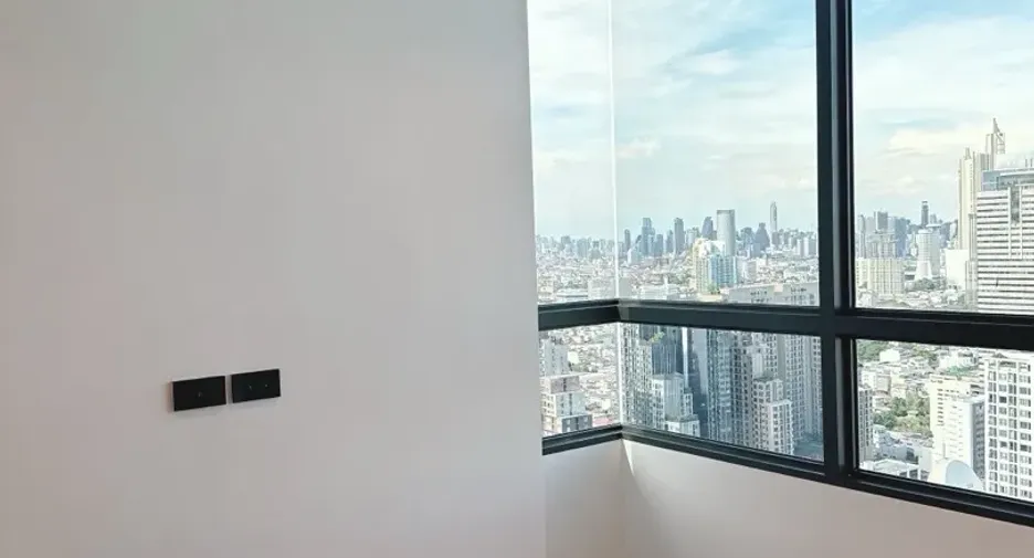 For sale and for rent 2 bedrooms condo in Khlong San, Bangkok