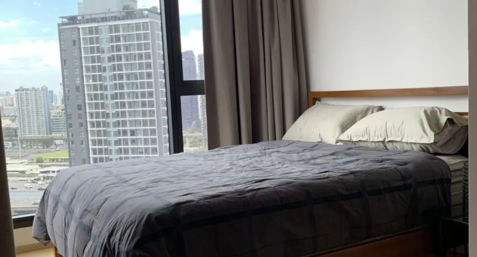 For rent 1 bed condo in Huai Khwang, Bangkok
