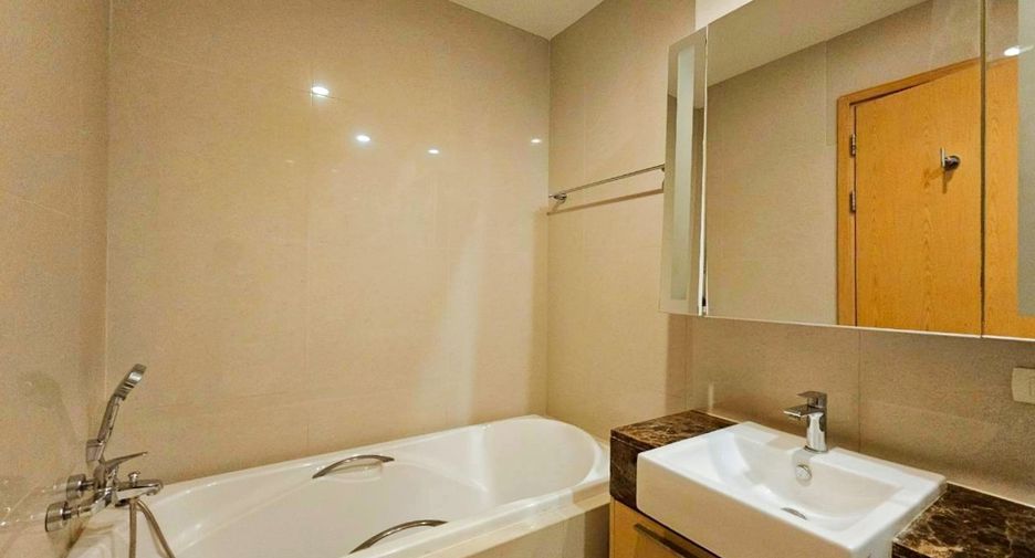 For rent 1 bed condo in Khlong Toei, Bangkok