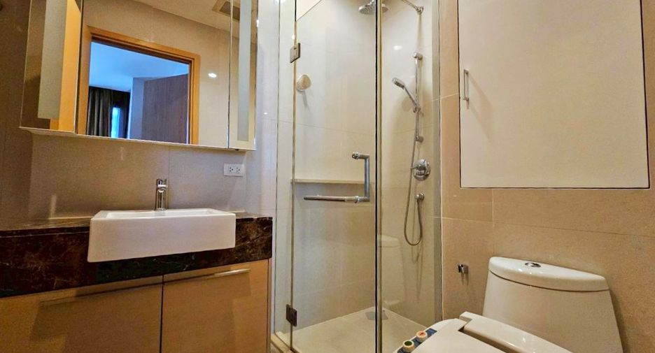 For rent 1 bed condo in Khlong Toei, Bangkok