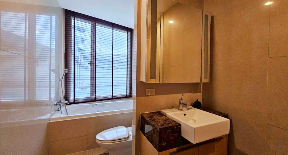 For rent and for sale 2 bedrooms condo in Khlong Toei, Bangkok