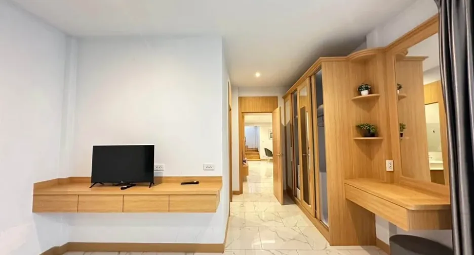 For rent 4 bedrooms villa in South Pattaya, Pattaya