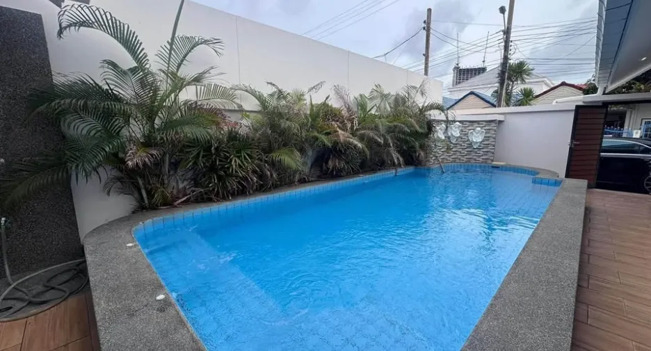 For rent 4 bedrooms villa in South Pattaya, Pattaya