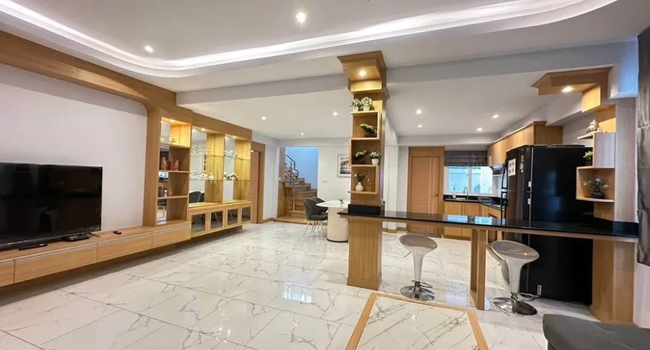 For rent 4 bedrooms villa in South Pattaya, Pattaya