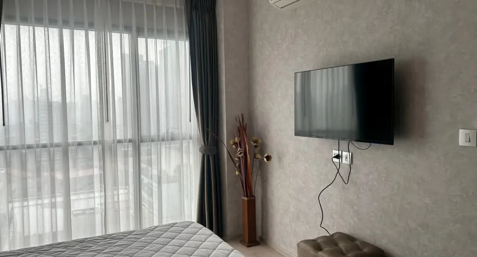 For rent 2 bedrooms condo in Ratchathewi, Bangkok