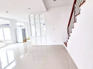 Casa en venta de 3 habitaciones en Phutthamonthon, Nakhon Pathom
