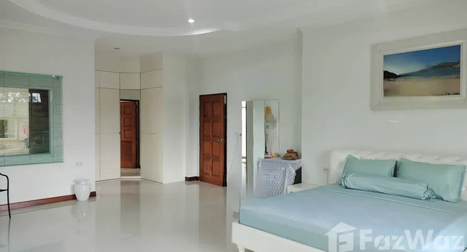 For sale 4 bedrooms house in Ban Dung, Udon Thani