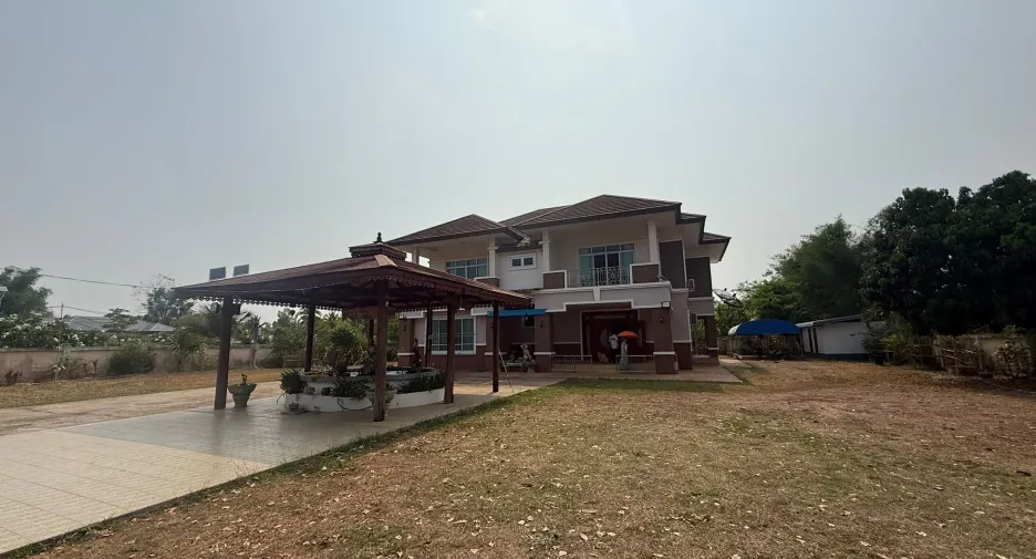 For sale 4 bedrooms house in Ban Dung, Udon Thani