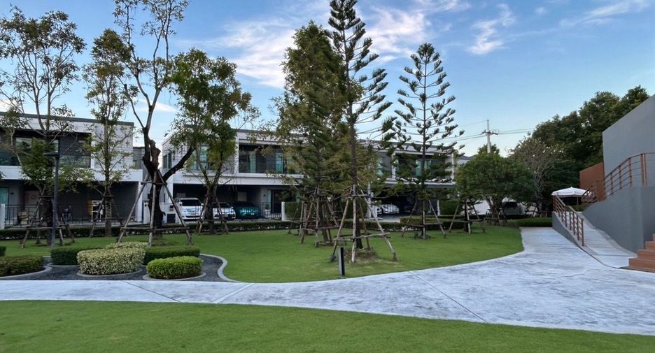 For rent 5 bedrooms house in Bang Phli, Samut Prakan