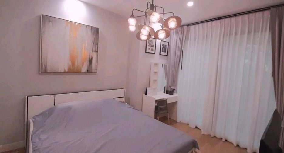 For rent 8 bedrooms house in Bang Kapi, Bangkok