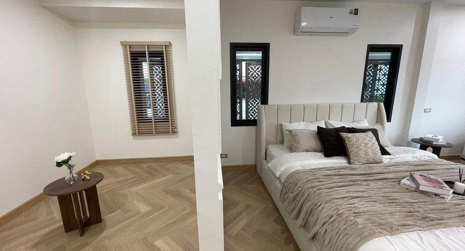 For sale 3 bedrooms house in Bueng Kum, Bangkok