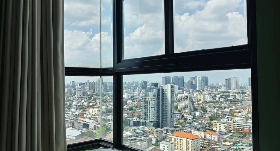 For rent 2 bedrooms condo in Huai Khwang, Bangkok